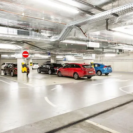 Invalidovna With Free Parking Daire *