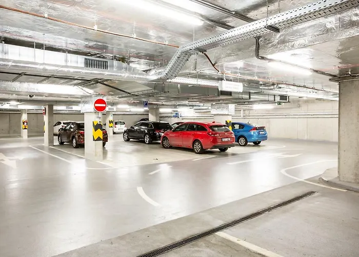 Invalidovna With Free Parking Lägenhet *