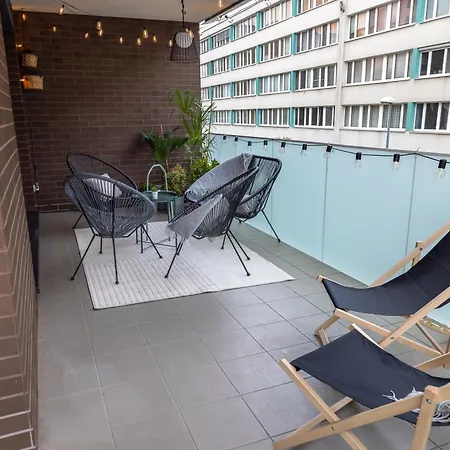 Apartman Invalidovna With Free Parking