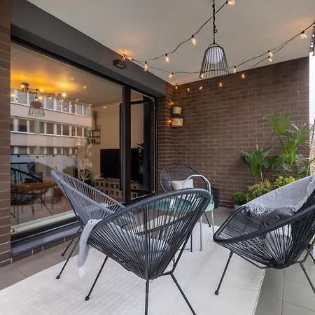 Apartman Invalidovna With Free Parking *