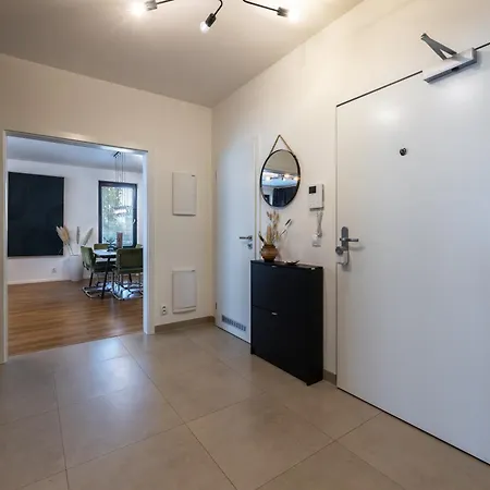 Apartman Invalidovna With Free Parking *
